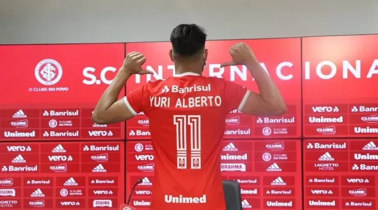 Yuri Alberto foi apresentado na tarde desta segunda-feira (10). (Foto: Divulgação/Internacional)