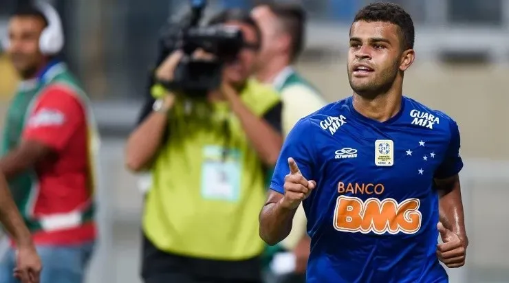 Características de Airton lembram as de Alisson, ex-Cruzeiro.