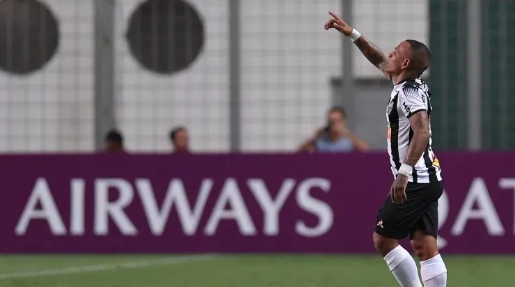 Otero deve ser apresentado nos próximos dias.