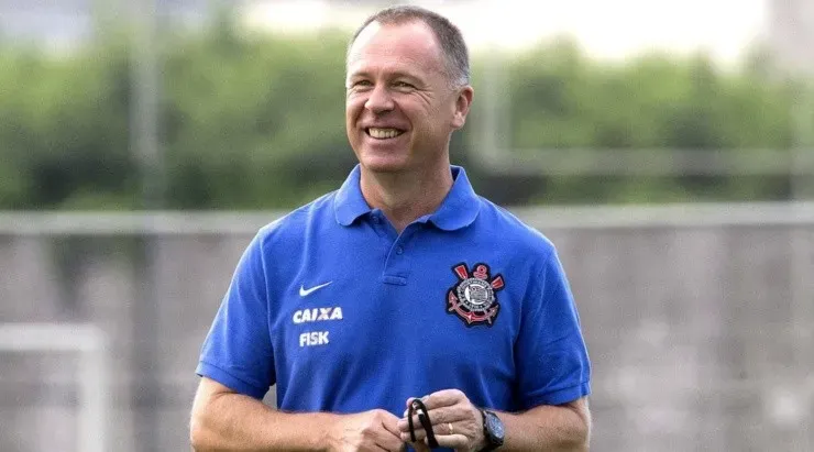 Mano Menezes surge como favorito caso Tiago Nunes não permaneça no cargo – Foto: Daniel Augusto Jr/Corinthians.