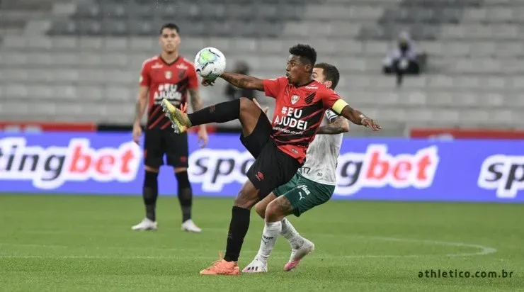 Wellington pode pintar no Imortal – Foto: Divulgação/Athletico.