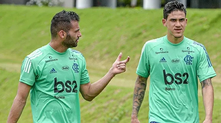 Thiago Maia e Pedro devem ficar à disposição do Flamengo para o duelo contra o Palmeiras