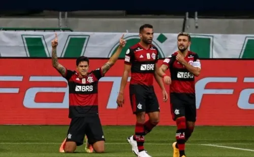 Flamengo e Palmeiras se enfrentaram pelo Brasileirão - (Getty Images)