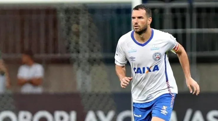 Lucas Fonseca entrou no time titular contra o Botafogo e formou a dupla de zaga com Ernando. Foto: Divulgação