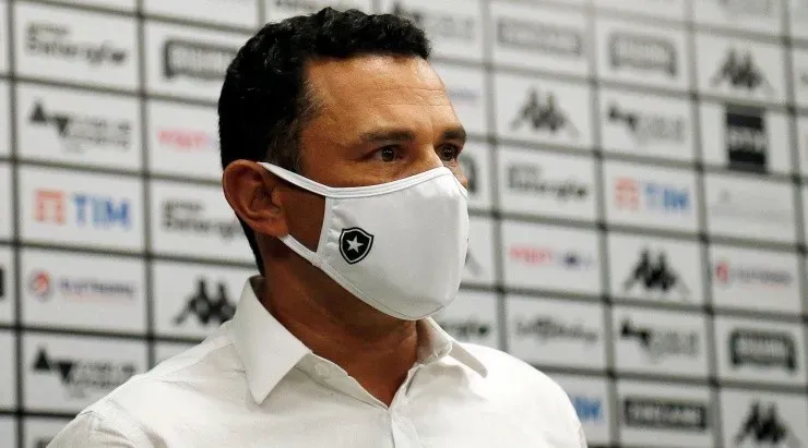 Túlio Lustosa: pediu a volta de trio (Foto: Vitor Silva/Botafogo/Divulgação)