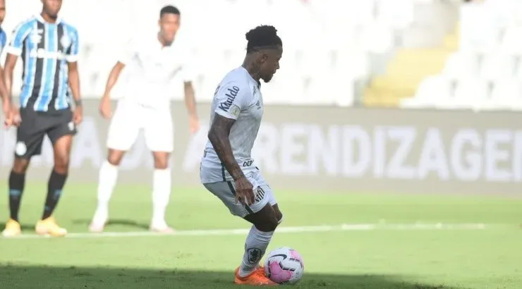 Marinho foi ousado na cobrança – Foto: Ivan Storti/Santos FC.