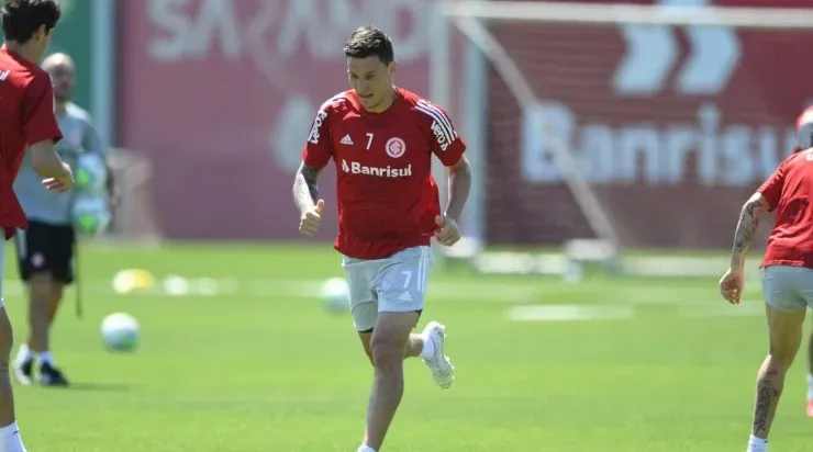 Musto: recuperado de lesão (Foto: Ricardo Duarte/Inter/Divulgação)