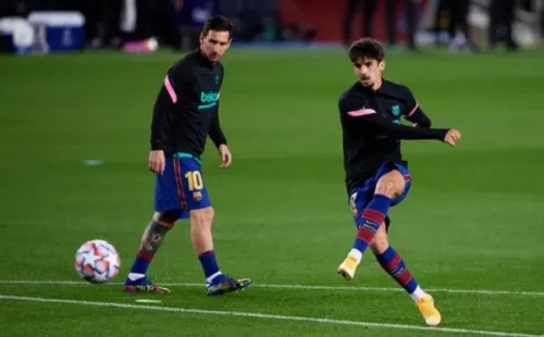 Messi e Trincão durante aquecimento do Barcelona. Foto: Getty Images