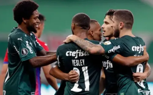 Elenco do Palmeiras celebra gol. Foto: Getty Images