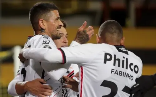 Jogadores do Athletico-PR comemoram gol. Foto: Getty Images