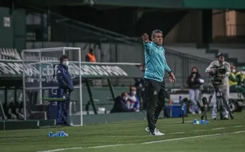 Jorginho: pressionado no cargo (Site oficial do Coritba)