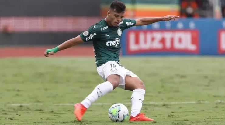 Gabriel Menino, lateral-direito do Palmeiras e da Seleção Brasileira. Craque versátil, cria da base alviverde (Foto: César Greco/Ag. Palmeiras)