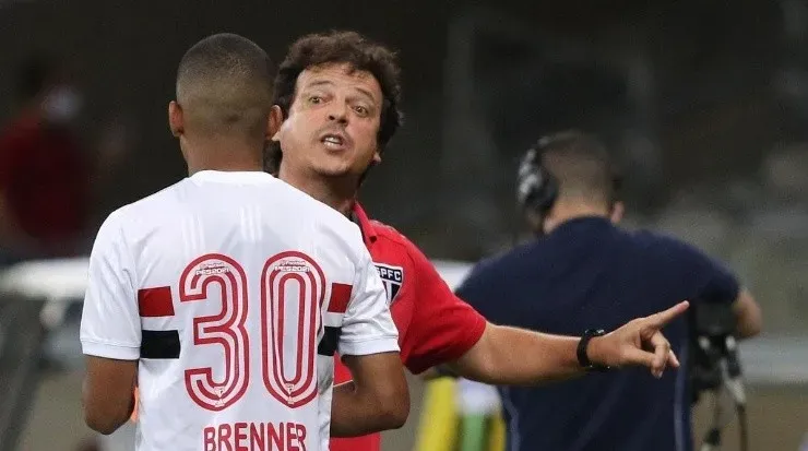 Brenner exaltou Diniz - Foto: Rubens Chiri/São Paulo FC.
