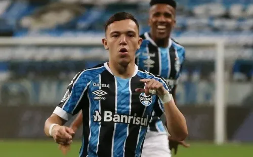 Pepe comemorando gol do Grêmio. (Foto: Getty Images)