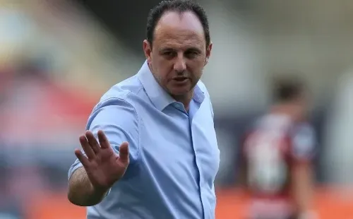Time de Rogério Ceni quer buscar uma vaga no G6. (Foto: Getty Images)