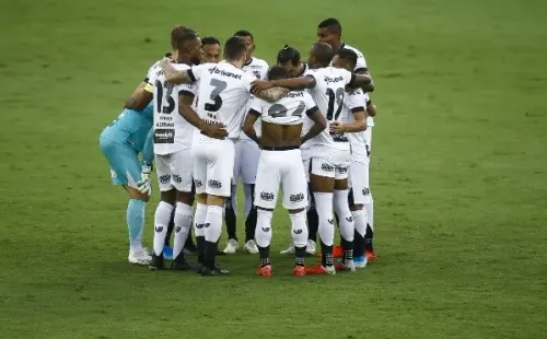 Equipe do Ceará em campo pelo Brasileirão. (Foto: Getty Images)