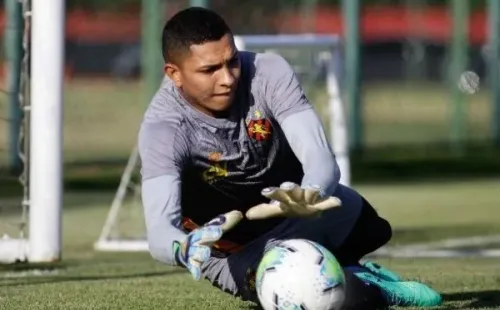 Mailson deve ser titular no gol leonino. Anderson Stevens/Sport