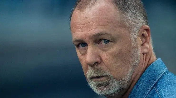 Mano Menezes explicou a escalação de Edson. Foto: Divulgação