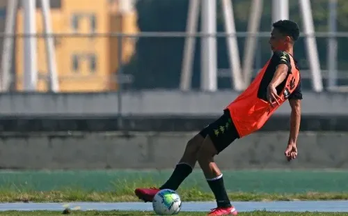 Kaue deve renovar. Vitor Silva/Botafogo.