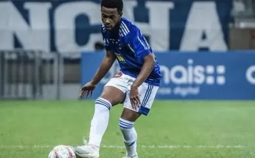 Rafael Luiz retorna aos treinamentos. Divulgação