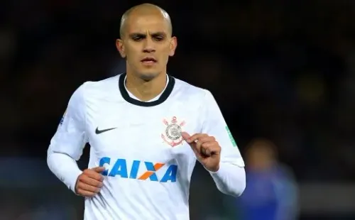 Fábio Santos - (Getty Images)