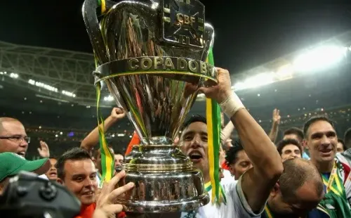 Lucas Barrios - (Getty Images)