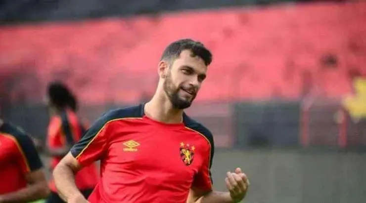 Raphael Thyere também testou positivo para Covid-1 na semana passada. Foto: Divulgação