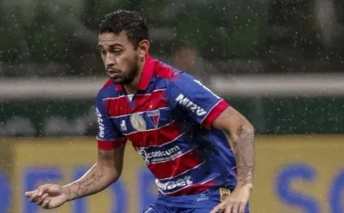 O Tricolor do Pici joga fora de casa precisando dos três pontos. (Foto: Getty Images)
