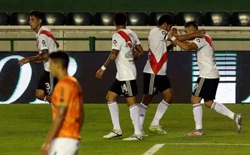River Plate em campo contra o Banfield. (Foto: Getty Images)