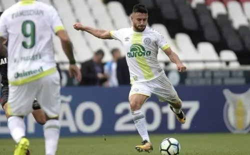 Alan Ruschel, da Chapecoense, em jogo pelo Brasileirão. Foto: Getty Images