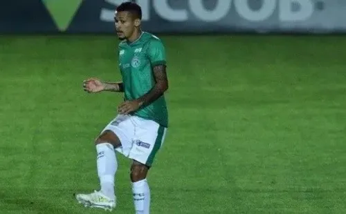 Walber renovou com o Bugre. JOSÉ TRAMONTIN / OFEC