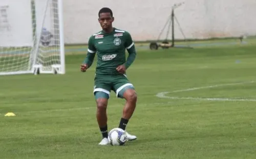 Matheus Sales deve permanecer. Divulgação / Coritiba