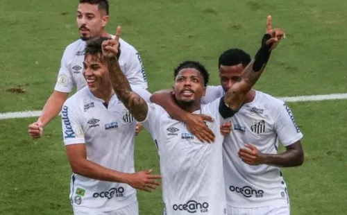 Comemoração de jogadores do Santos. Foto: Getty Images