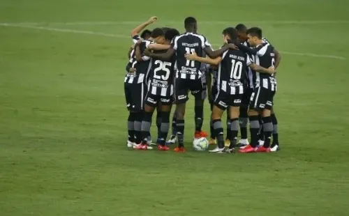 Botafogo antes de jogo pelo Brasileirão. (Foto: Getty Images)