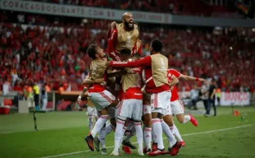 Jogadores do Internacional vibram após gol pela Libertadores. Foto: Getty Images