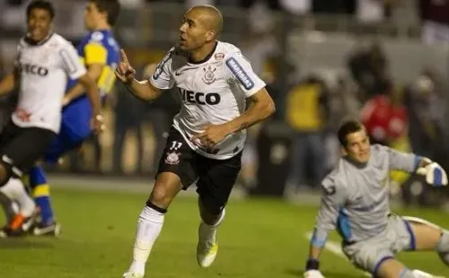 Sheik, com dois gols, foi o nome da noite que consagrou o Corinthias campeão da Libertadores em 2012 – Foto: Daniel Augusto Jr – Agência Corinthians