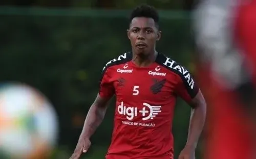 Wellington negocia com o Athletico. Divulgação