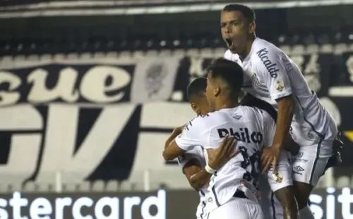 Comemoração de jogadores do Santos. Foto: Getty Images