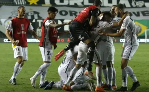 Comemoração de jogadores do Santos. Foto: Getty Images