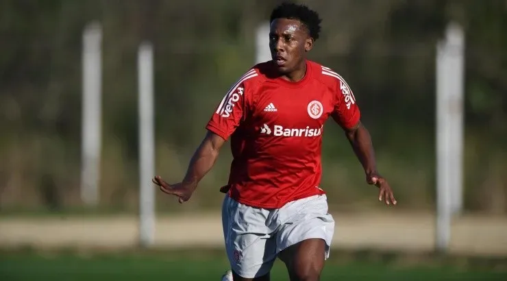 Moisés está fora da partida - Foto: Ricardo Duarte/Internacional.