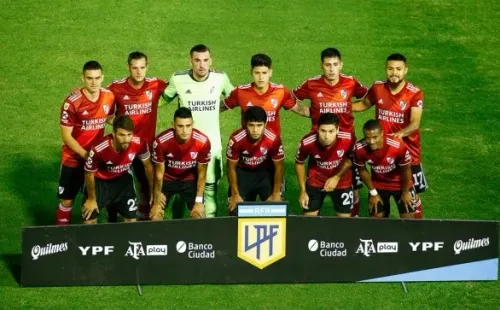As equipes entram em campo com força total para o superclássico - (Getty Images)