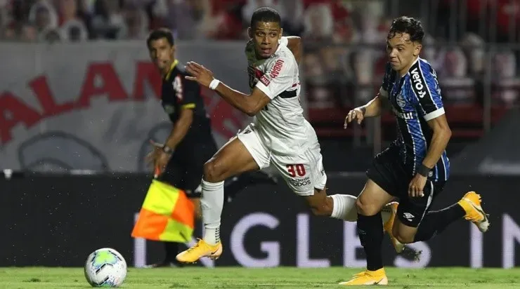 Brenner pode trazer grande lucro ao clube - Foto: Rubens Chiri/SPFC.
