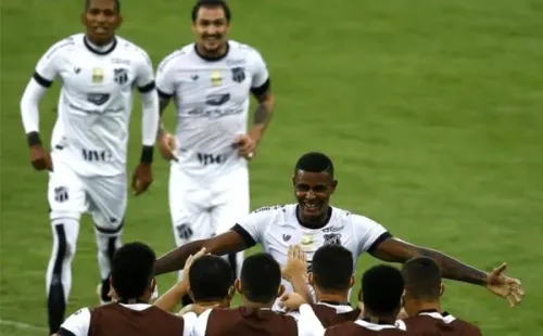 Comemoração de gol do Ceará. Foto: Getty Images