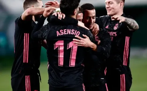 Jogadores do Real Madrid comemorando o gol. Foto: Getty Images