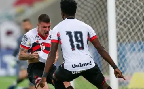 O Atlético-GO está em posição mais confortável na tabela - (Foto: Getty Images)