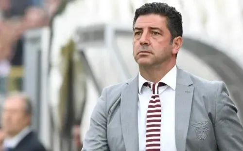 Rui Vitória está livre no mercado após deixar o Al Nassr em outubro (Foto: Divulgação/SL Benfica)