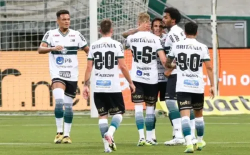 Jogadores do Coritiba comemoram gol pelo Brasileirão. Foto: Getty Images
