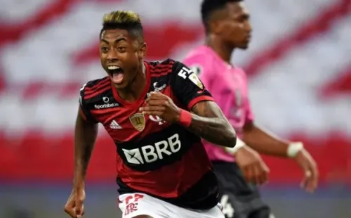 Bruno Henrique, que deve ser titular contra o Goiás, comemora gol. Foto: Getty Images