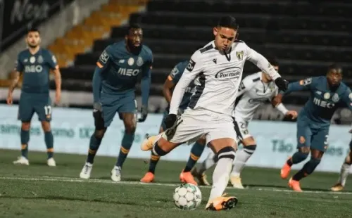 Jhonata Robert virou titular do Famalicão e já marcou quatro gols pelo clube no Campeonato Português (Foto: Divulgação/FC Famalicão)