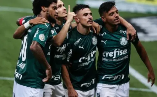 Palmeiras aplicou uma goleada de 4 a 0 em seu maior rival - Foto: Getty Images